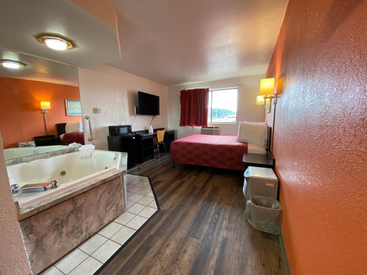 Reliance Inn 워소 외부 사진