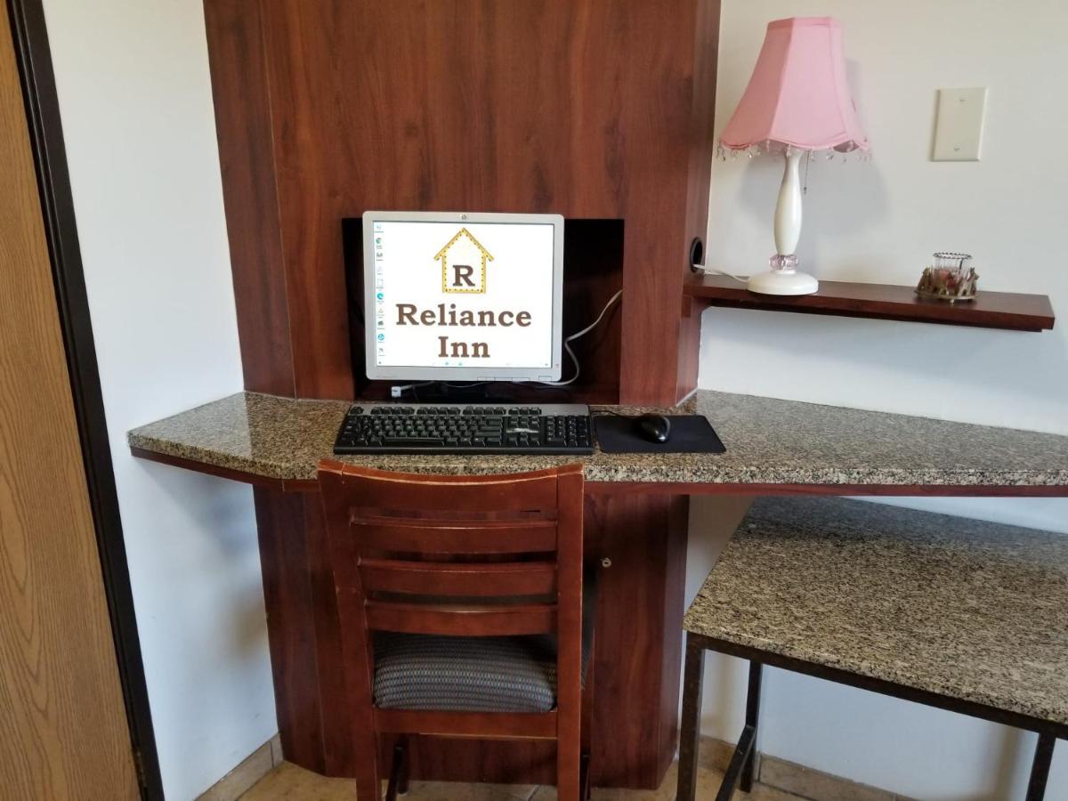 Reliance Inn 워소 외부 사진
