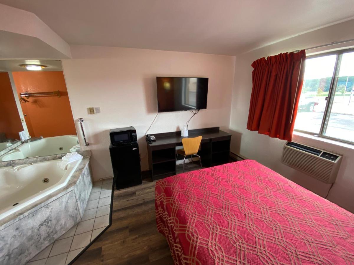 Reliance Inn 워소 외부 사진